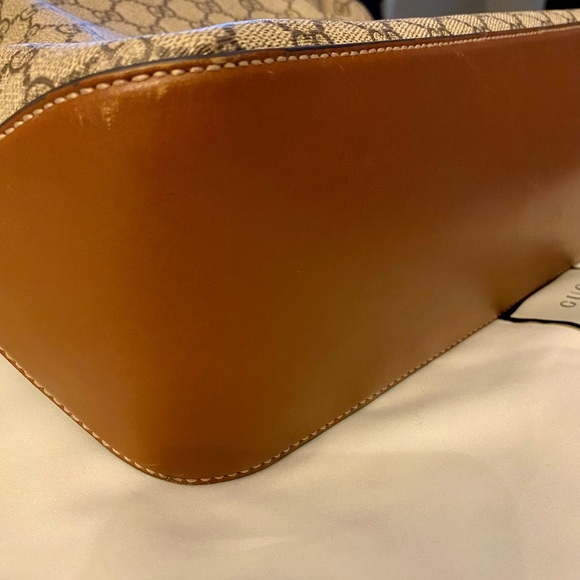 Comes with original dust bag and original receipt,excellent condition. - Picture 4 of 13